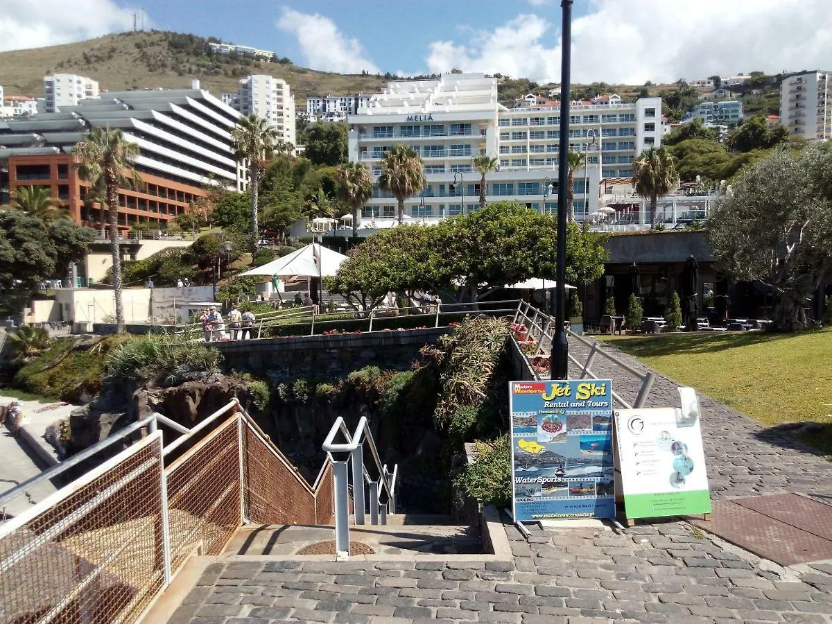 Sea Balcony Apartment Funchal